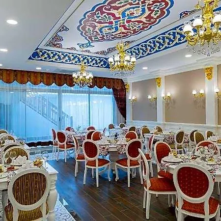 Feriested Royal Palace 5*