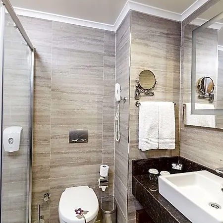 Royal Palace 5*