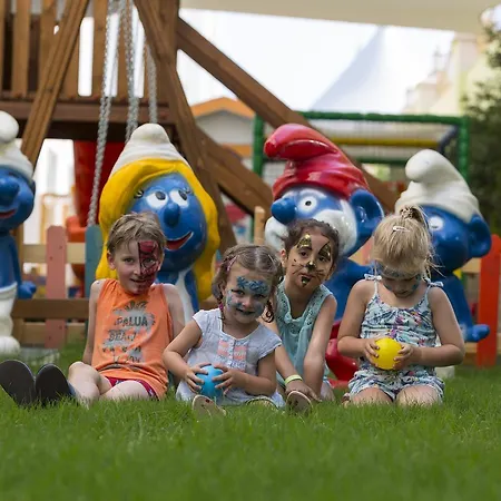 Royal Palace 5* Sidé